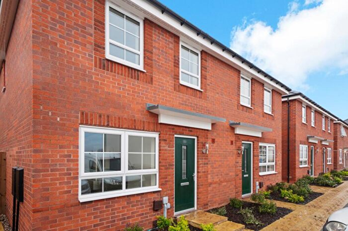 3 Bedroom Semi-Detached House To Rent In Mindaro Way, Rugby, Warwickshire, CV22