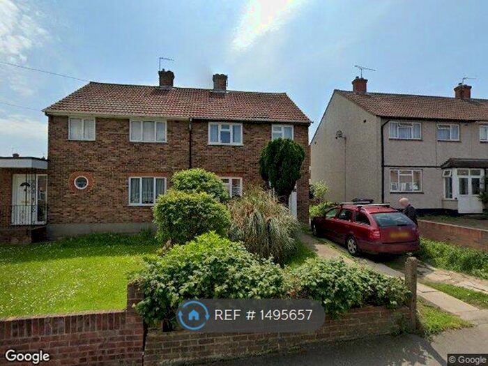 3 Bedroom End Of Terrace House To Rent In Kirby Road, Dartford, DA2