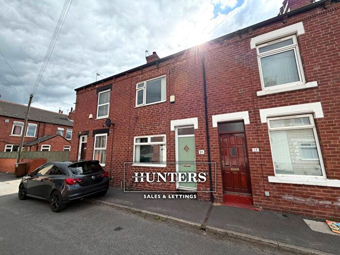 2 Bedroom Property To Rent In Crowther Place, Castleford, WF10