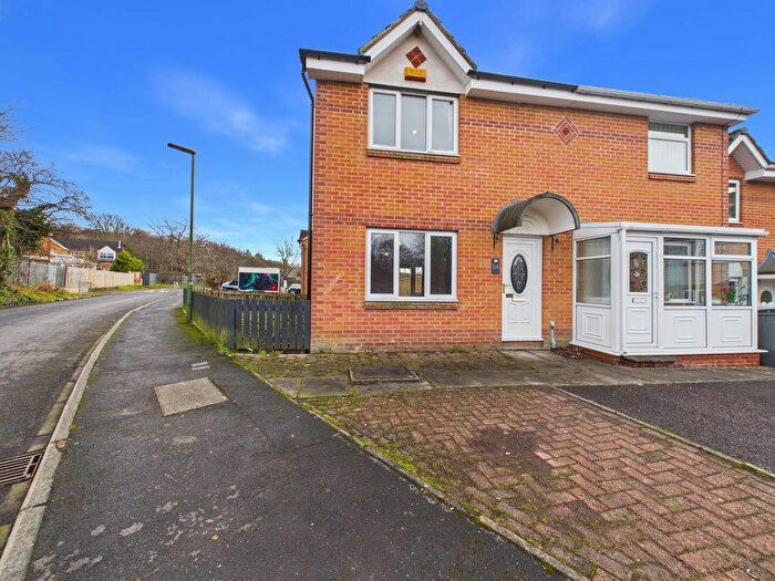 3 Bedroom End Terrace House To Rent In Oakfield Lane, Consett, DH8