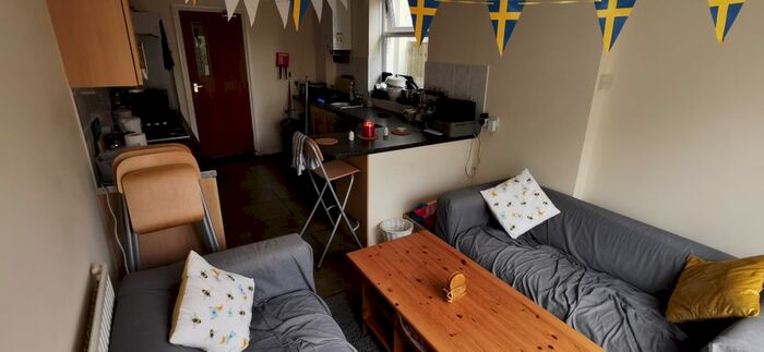 4 Bedroom Property To Rent In Lisvane Street, Cathays, Cardiff, CF24