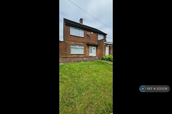 3 Bedroom Semi-Detached House To Rent In Trenholme Avenue, Bradford, BD6
