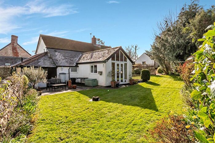3 Bedroom Detached House For Sale In Kilmington, Axminster, EX13