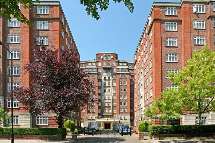2 Bedroom Flat To Rent In Hall Road, St John`s Wood, NW8