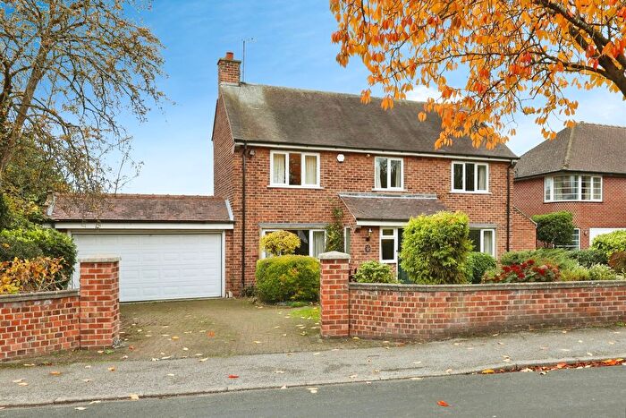 4 Bedroom Detached House For Sale In Grove Coach Road, Retford, DN22