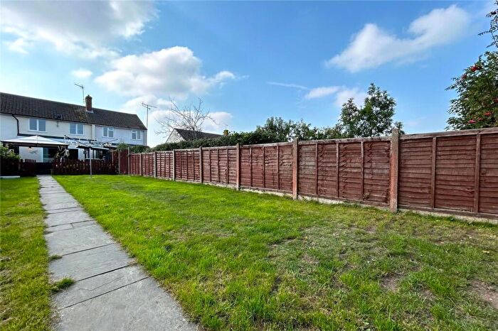 3 Bedroom Terraced House For Sale In Ewins Close, Ash, Surrey, GU12