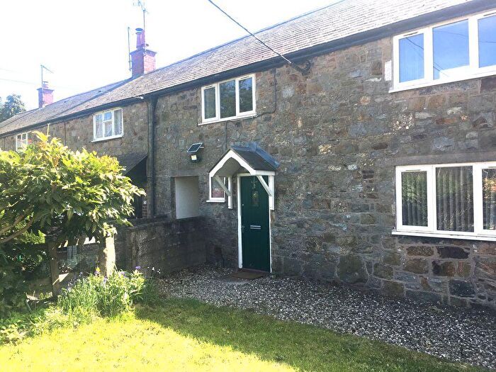 3 Bedroom House To Rent In Trevor Row, Wrexham, LL14