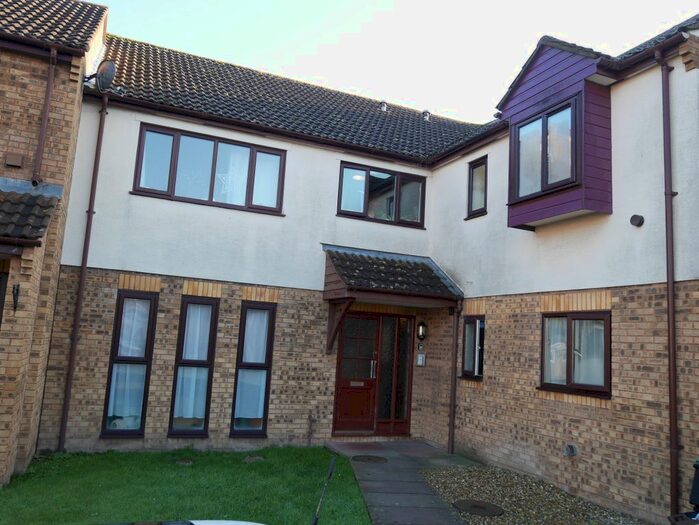 1 Bedroom Flat To Rent In Pelham Court, Bridgwater, TA6