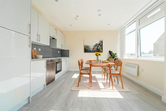 2 Bedroom Flat To Rent In Manchester Road, Burnley, BB11