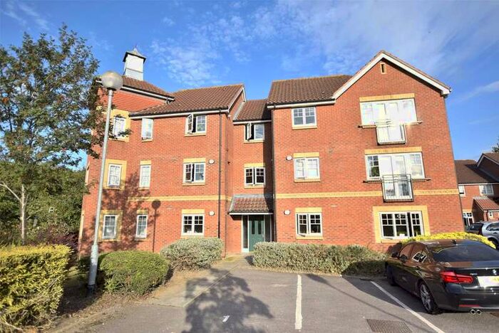 2 Bedroom Flat To Rent In Little Field, Littlemore, Oxford, OX4