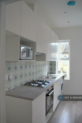 2 Bedroom Flat To Rent In Otley Road, London, E16