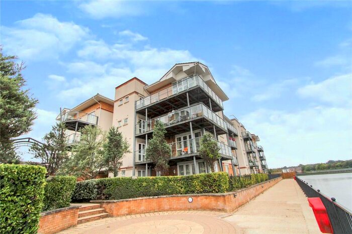 2 Bedroom Flat To Rent In Hawkeswood Road, Southampton, Hampshire, SO18