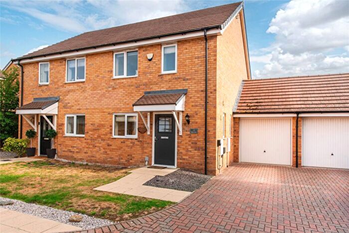 3 Bedroom House For Sale In Blake Close, Towcester, Northamptonshire, NN12