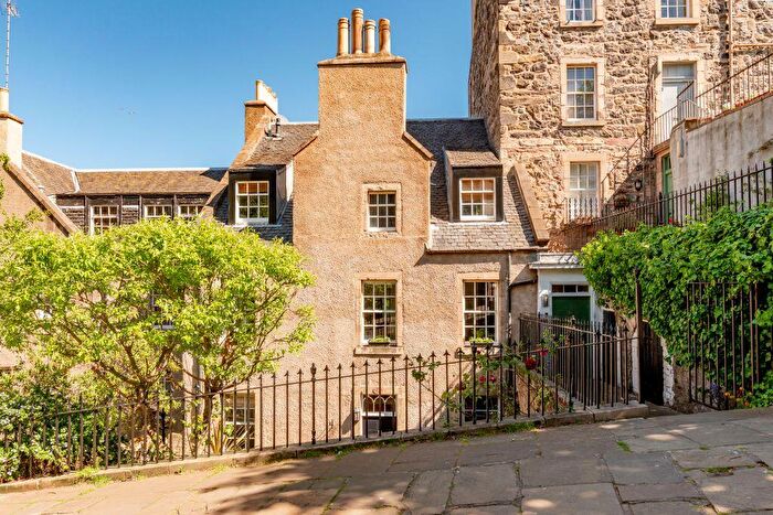 2 Bedroom Flat For Sale In / Calton Hill, Calton, Edinburgh, EH1