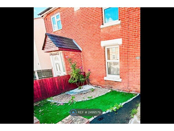 3 Bedroom Semi-Detached House To Rent In Harwich Road, Colchester, CO4