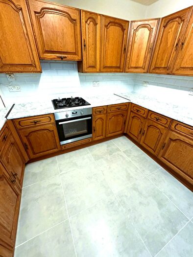 4 Bedroom Terraced House To Rent In Elgin Road, Ilford, IG3