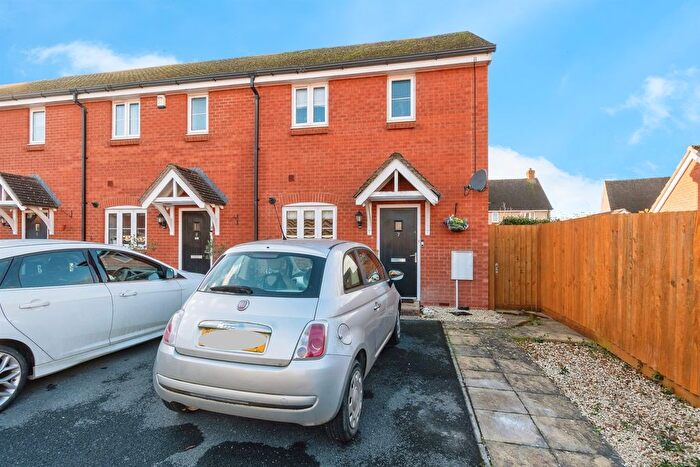 2 Bedroom End Terrace House For Sale In Pippit Place, Melksham, SN12