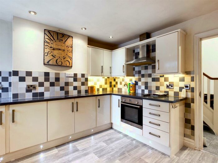 2 Bedroom Apartment To Rent In Plains Road, Nottingham, Nottinghamshire, NG3