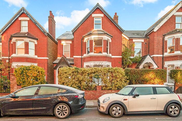 4 Bedroom Flat For Sale In St. Johns Road, Richmond, TW9