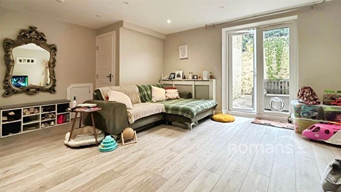 1 Bedroom Apartment For Sale In Queen Street, Maidenhead, SL6