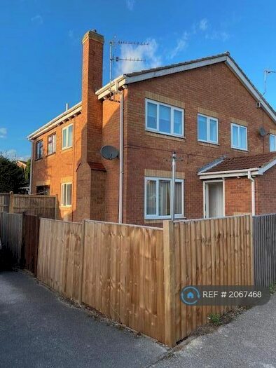 2 Bedroom Semi-Detached House To Rent In Colsterdale, Worksop, S81