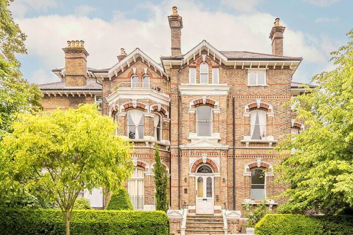 1 Bedroom Flat To Rent In Arlington Road, St Margarets, Twickenham, TW1