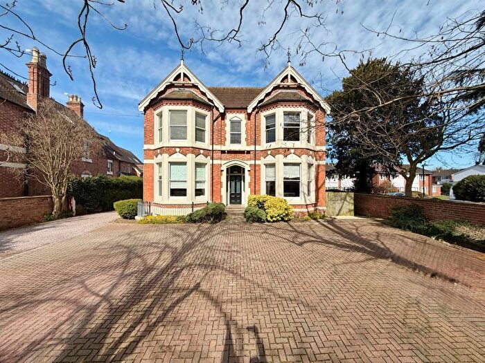 2 Bedroom Flat To Rent In Lillington Avenue, Leamington Spa, CV32