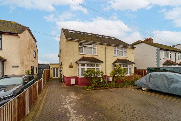 4 Bedroom Semi Detached House For Sale In Burgoyne Road, Sunbury-On-Thames, TW16