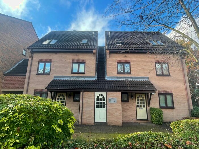 2 Bedroom Flat To Rent In Heron Wharf, Castle Marina, NG7