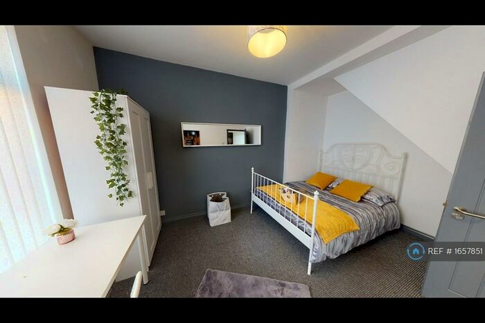 4 Bedroom Terraced House To Rent In Blandford Road, Salford, M6