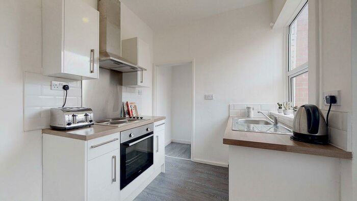 2 Bedroom Flat To Rent In May Street, South Shields, NE33