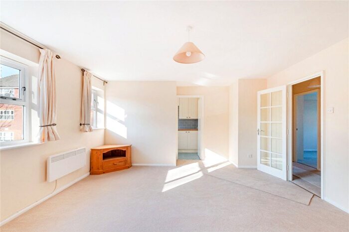 2 Bedroom Flat To Rent In Henry Doulton Drive, London, SW17