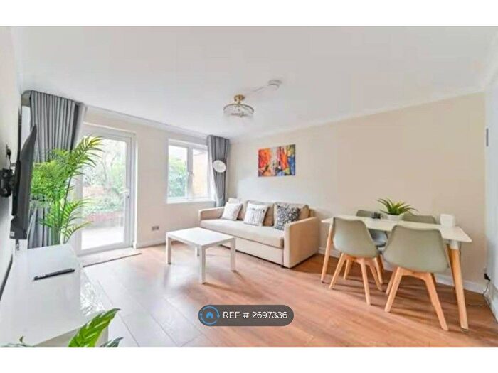 2 Bedroom Flat To Rent In Belgrave Court, London, SW8