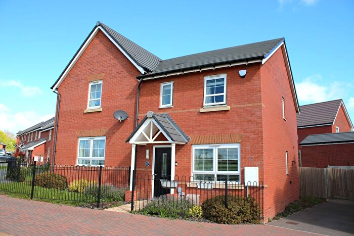 3 Bedroom Semi Detached House For Sale In Romeo Way, Wellingborough, NN8