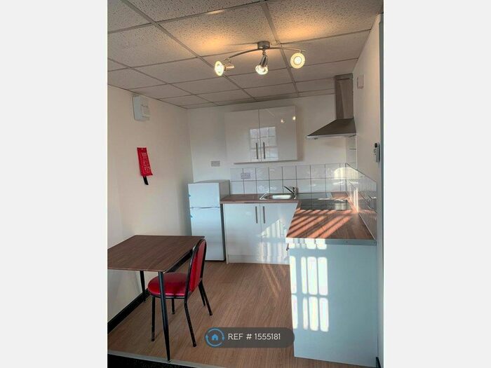 1 Bedroom Flat To Rent In Carlton House, Stoke-On-Trent, ST4