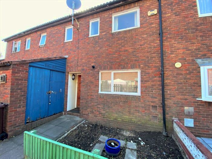 3 Bedroom Terraced House To Rent In Rosebery Gardens, Sutton, SM1