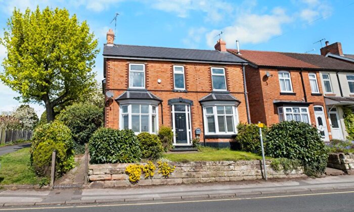4 Bedroom Detached House For Sale In Stoke Road, Bromsgrove, B60