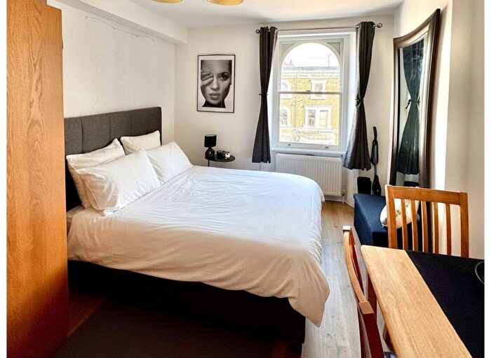 Studio To Rent In Nevern Place, London, SW5