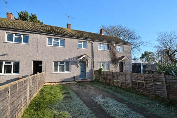 3 Bedroom Semi Detached House To Rent In Ashampstead Road, Reading, RG30
