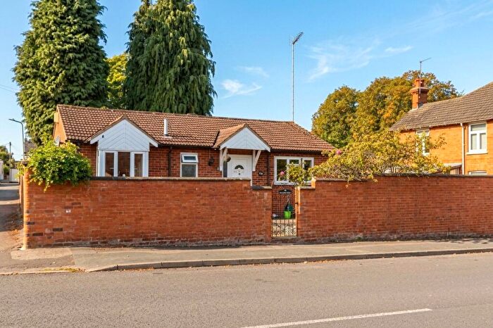 2 Bedroom Bungalow For Sale In Bradwell Road, New Bradwell, MK13