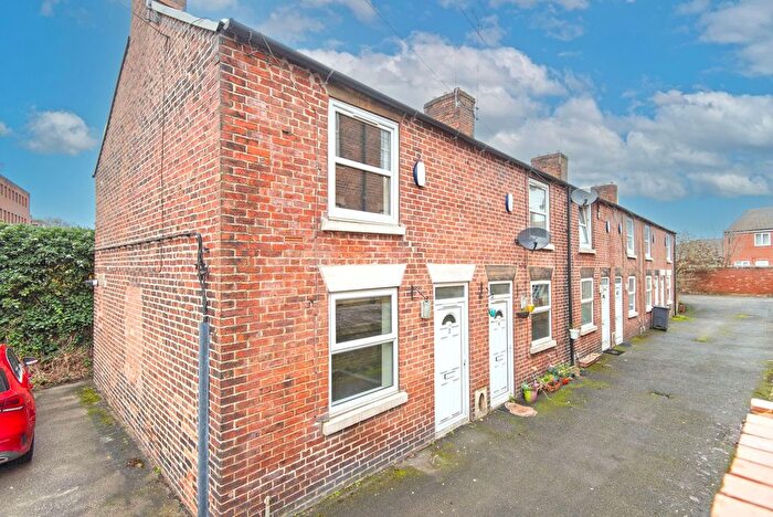 2 Bedroom End Terrace House To Rent In Saltergate, Chesterfield, S40