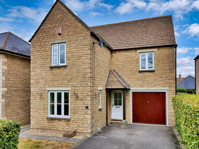 3 Bedroom Detached House To Rent In Milllennium Way, Cirencester, GL7