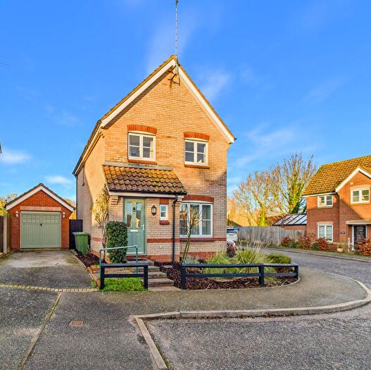 3 Bedroom Detached House For Sale In Coucy Close, Framlingham, Suffolk, IP13
