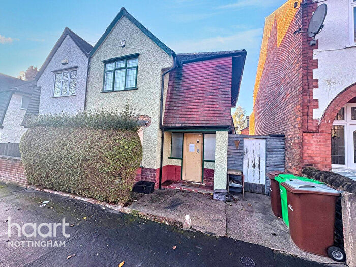 3 Bedroom Semi Detached House For Sale In Rolleston Drive, Lenton, NG7