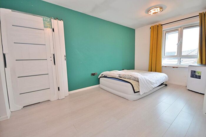 2 Bedroom Apartment To Rent In Broad Street, Northampton, NN1