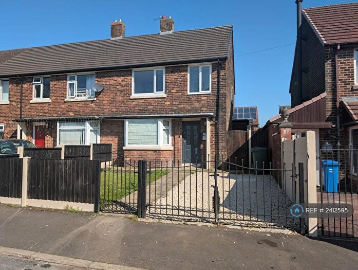 3 Bedroom Semi-Detached House To Rent In Moorside Avenue, Ainsworth, Bolton, BL2