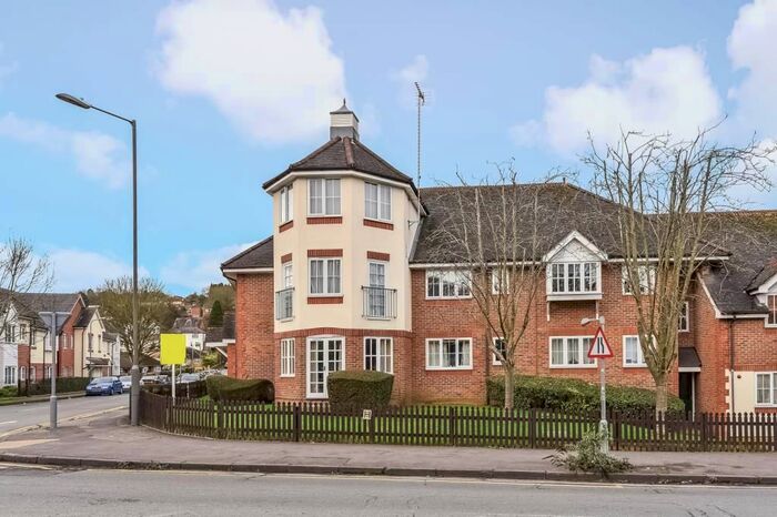 2 Bedroom Flat To Rent In Gallows Lane, Langston Court, HP12