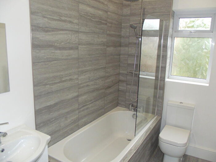 2 Bedroom House To Rent In Dawson Street, Stockport, SK1