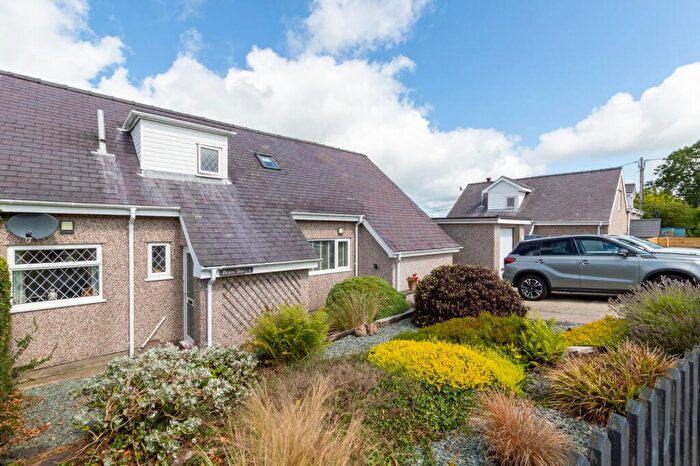 4 Bedroom Semi-Detached House For Sale In Tan Yr Allt, Rhostryfan, Gwynedd, LL54