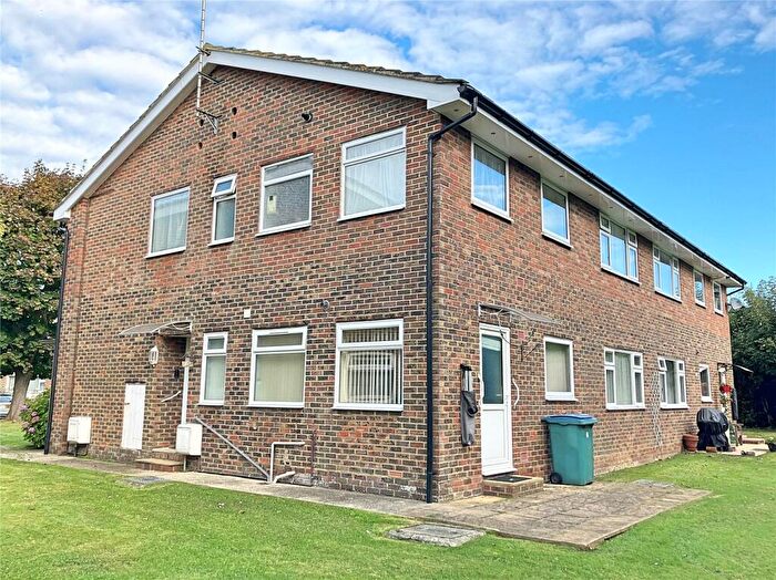 2 Bedroom Flat For Sale In Elm Place, Rustington, Littlehampton, West Sussex, BN16